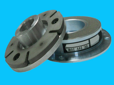 電磁制動器和傳統制動器的工作原理有何不同？