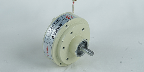 復(fù)膜機(jī)和磁粉剎車器：技術(shù)關(guān)聯(lián)如何體現(xiàn)？